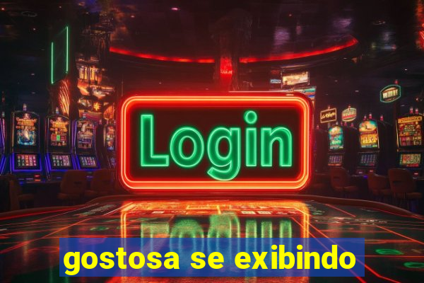 gostosa se exibindo